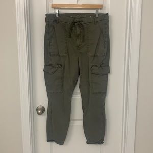 American Eagle Olive Cargo Stretchy Skinny Pants